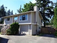 Building Photo - UNIVERSITY PLACE 4 bdrm, 2 bath, $2995 rent 6 month lease