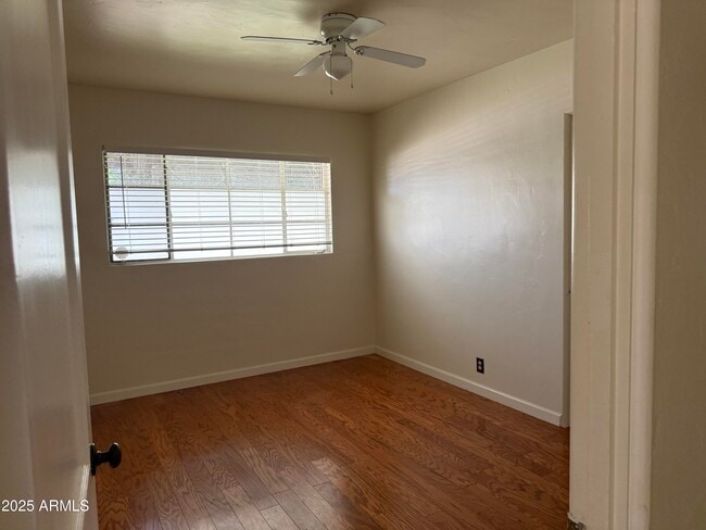 Building Photo - 1632 E Hudson Dr