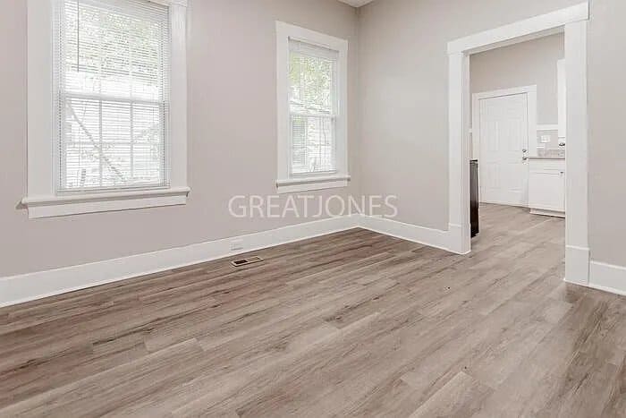 Building Photo - 2307 16th Ave