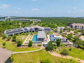 Building Photo - Pearl Lantana