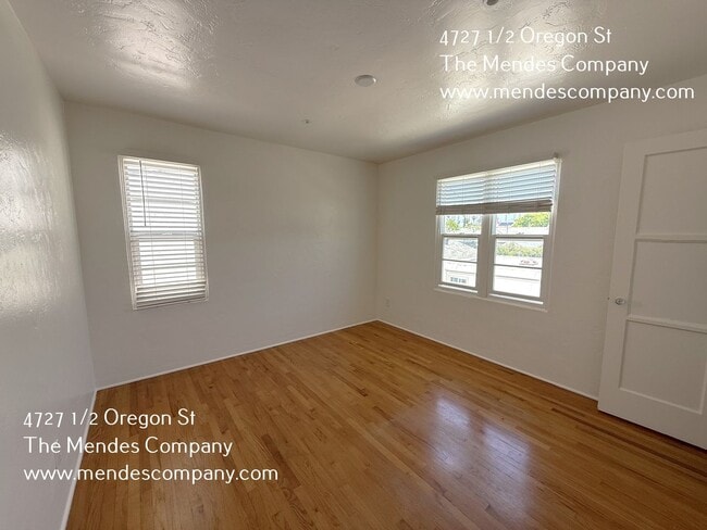Building Photo - 4727 1/2 Oregon St.-
