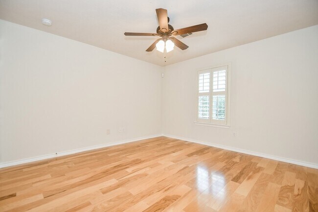 Building Photo - 20735 Park Pine Ln