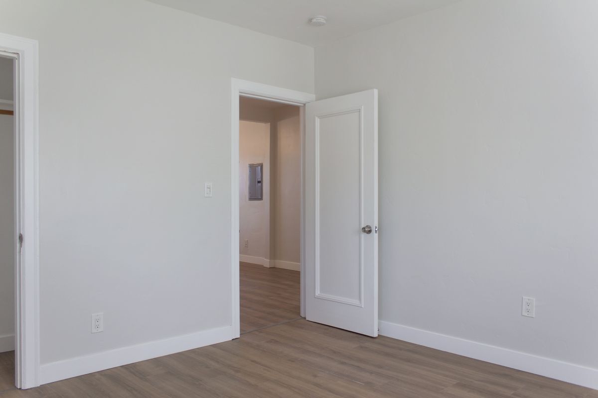 Building Photo - 352 Winslow St