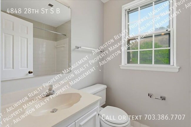 Building Photo - 4848 S 28th St