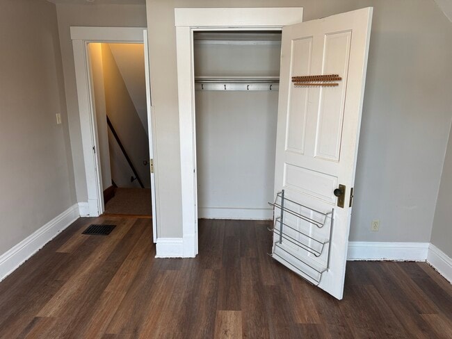 Building Photo - 1721 W 16th St