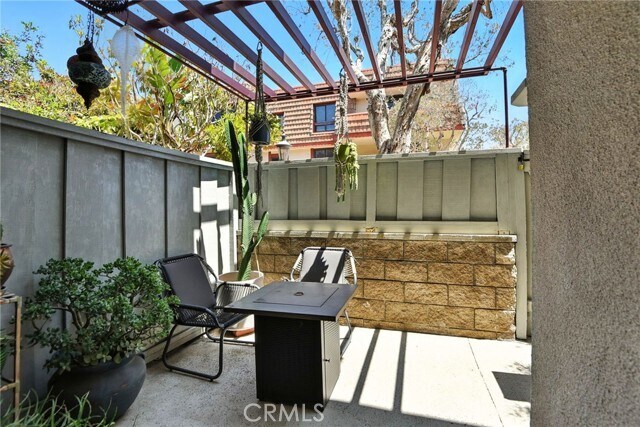 Building Photo - 8828 Pershing Dr