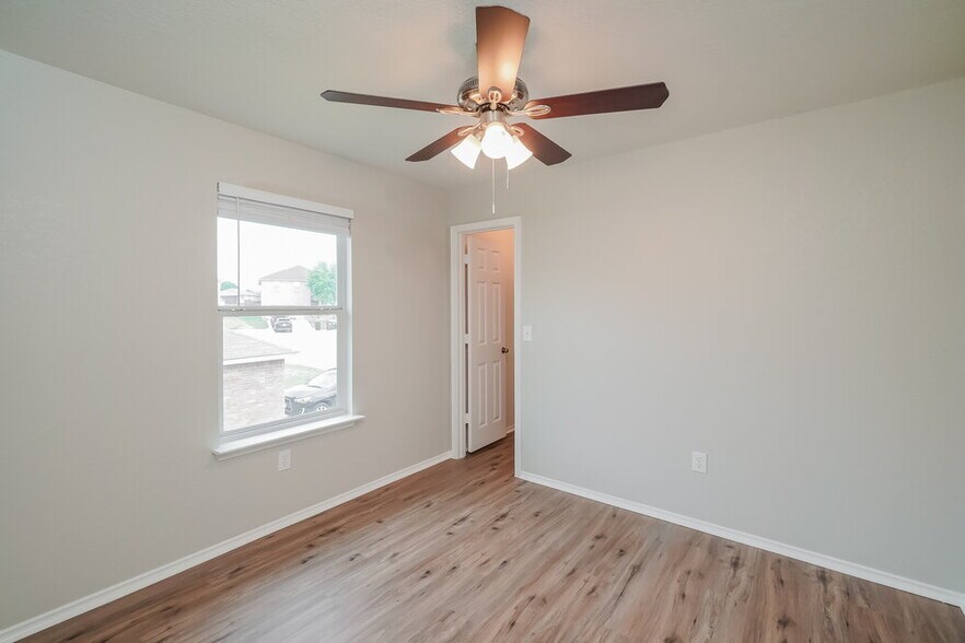 Building Photo - 11012 Dublin Pl