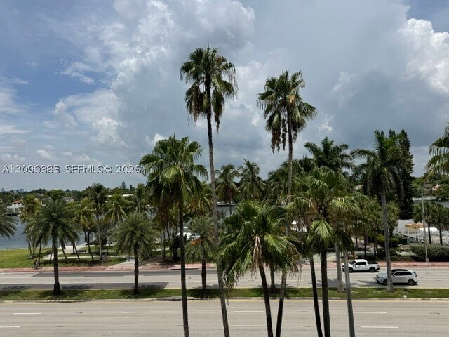 Building Photo - 5401 Collins Ave