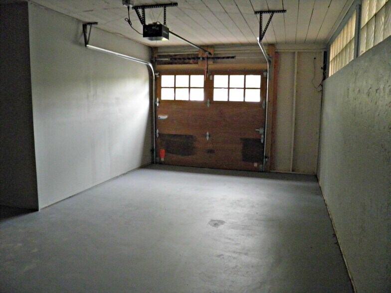 Building Photo - 512 Laguna Blvd SW