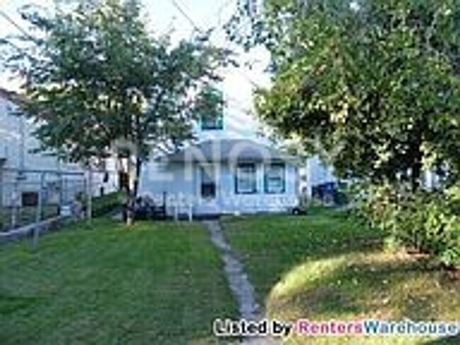 Building Photo - 614 NE 20th Ave
