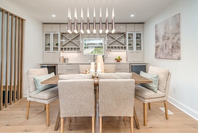 Building Photo - 95 Short Dr