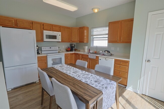 Building Photo - 2117 Cumulus Ct