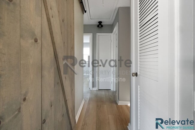 Building Photo - 7507 Comet Rd