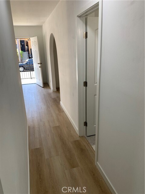 Building Photo - 1209 W 40th Pl
