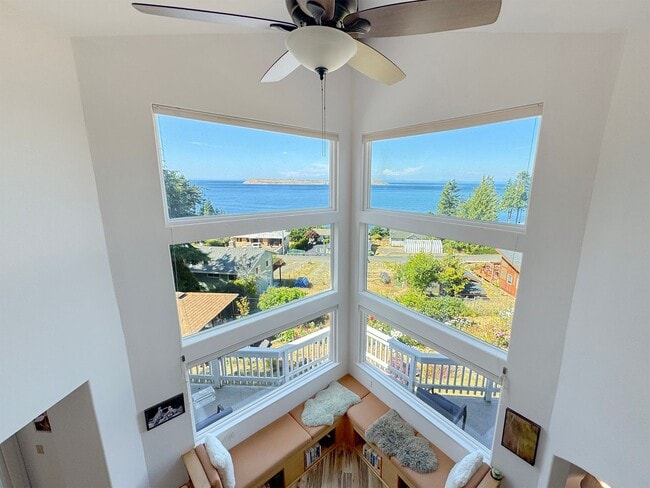 Building Photo - Stunning Home for Lease in Diamond Point
