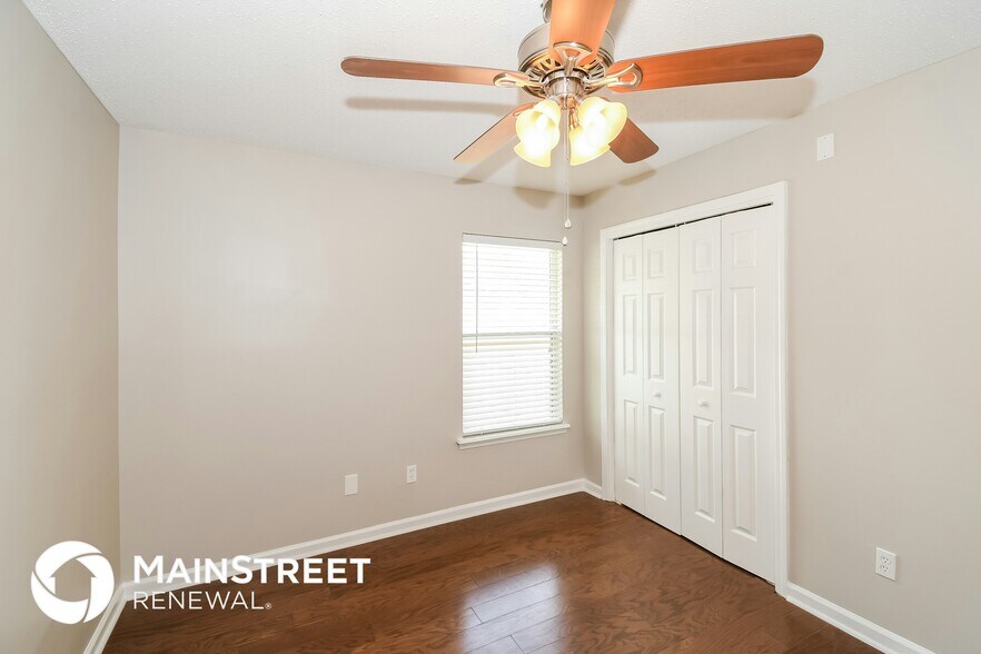 Building Photo - 7104 Rapid River Dr W