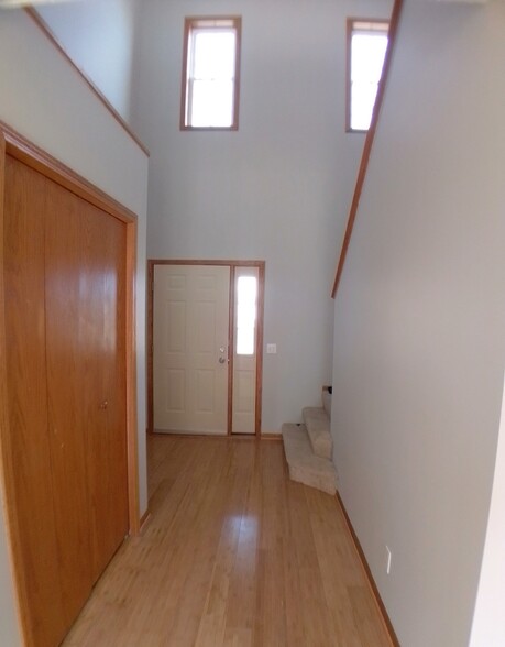 Building Photo - 10549 64th Way NE