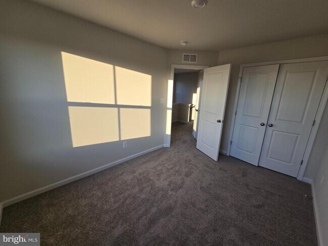 Building Photo - 1368 Red Clover Ln