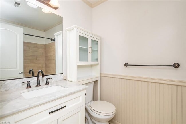Building Photo - 1545 Lakeport Ct