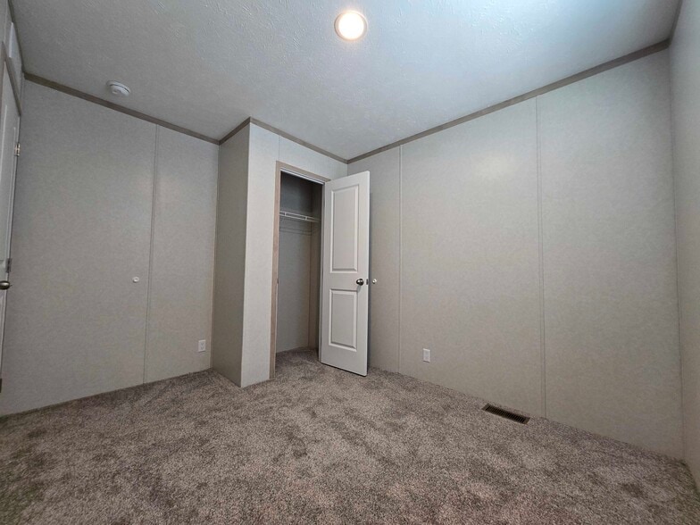 Building Photo - 29778 W Essex Ct