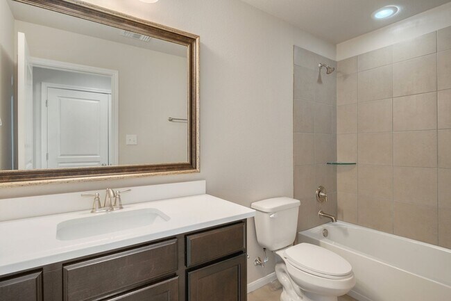 Building Photo - Spacious 4-Bedroom, 3-Bath Home – Over 2,3...