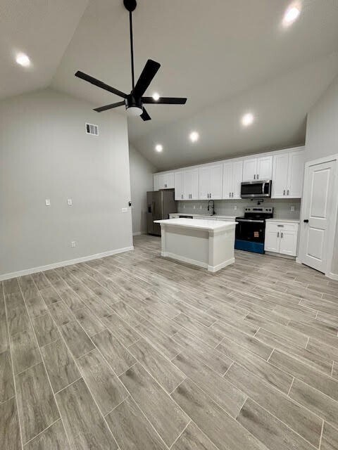 Building Photo - 16930 W Lynbrook