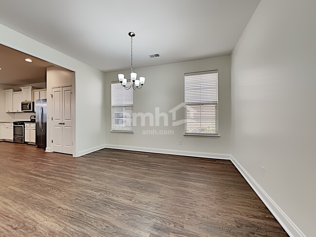 Building Photo - 132 Sago Ct