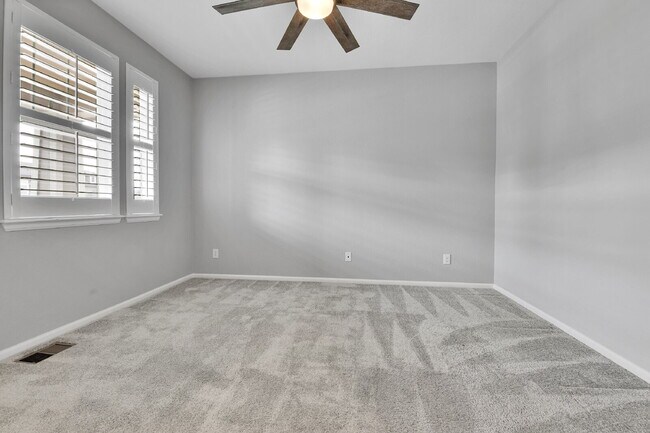 Building Photo - $4,600 - Spacious 5-Bed, 3.5 bath Home wit...