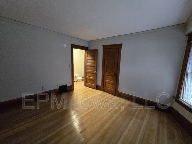 Building Photo - 349 17th St SE