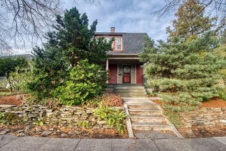 Building Photo - In the heart of Downtown Vancovuer