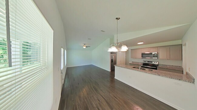 Building Photo - Charming 3 Bedroom, 2 Bathroom Home for Rent in Summerfield, FL