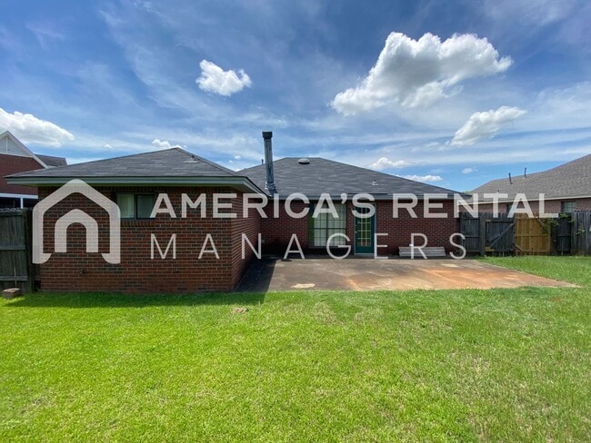 Building Photo - Home for rent in Montgomery!!! Coming Soon!!!