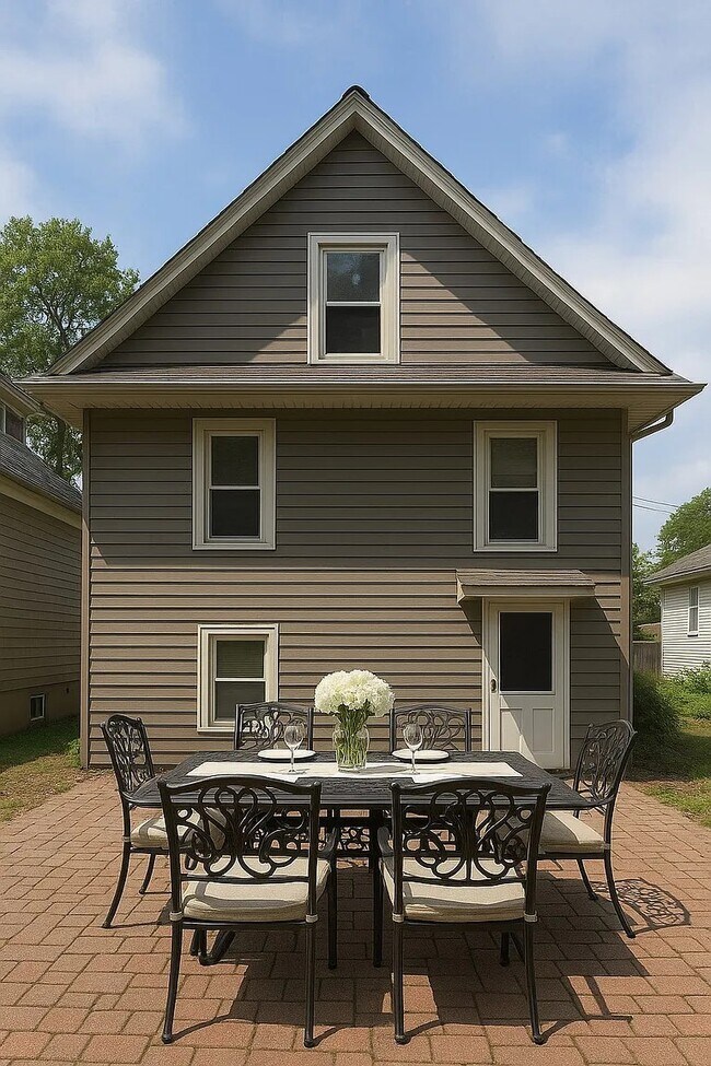 Building Photo - 58 Phoenix Ave