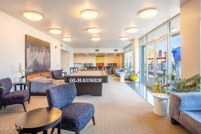 Building Photo - 805 4th Ave