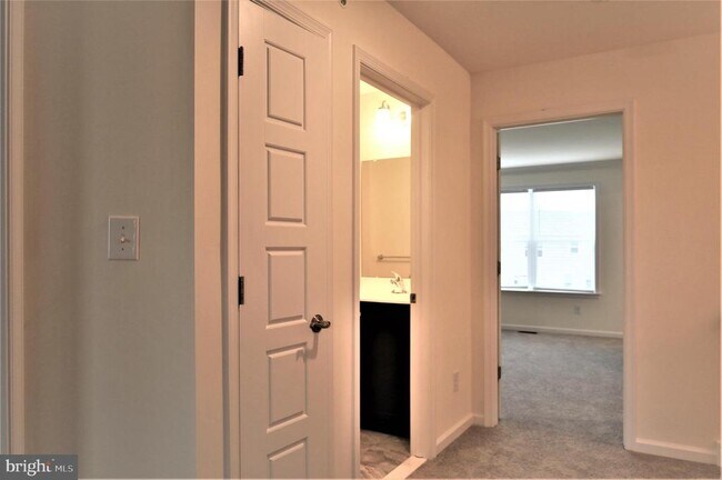 Building Photo - 61 Becker Dr