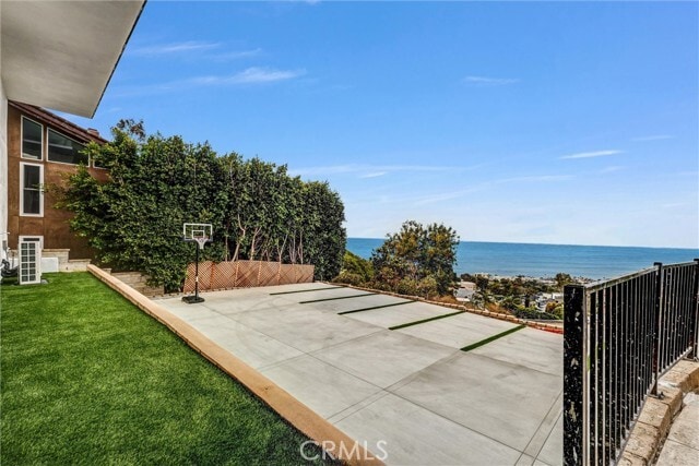 Building Photo - 1360 Baja St