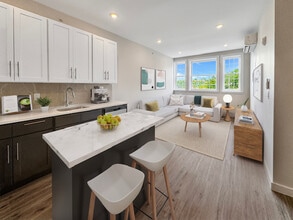 Building Photo - 75 S Main St