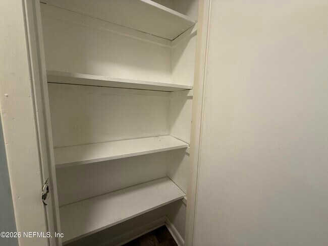 Building Photo - 3765 Crown Point Rd