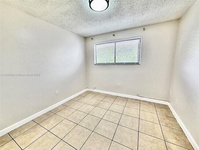 Building Photo - 5765 W 25th Ct