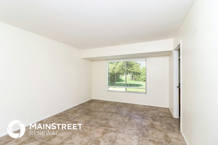 Building Photo - 3685 Avanti Cir