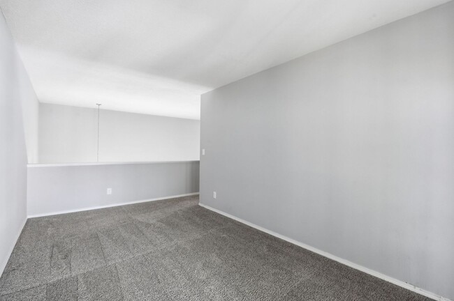 Building Photo - remodeled 3 bedroom Oak Vally Ranch Home