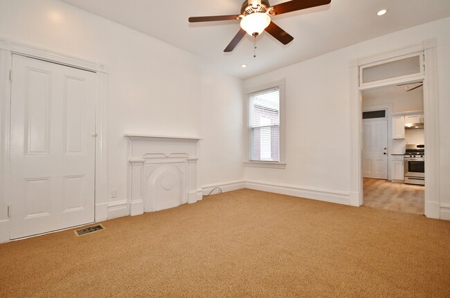 Building Photo - 121 S 16th St