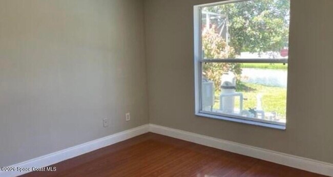 Building Photo - 1070 Hollister Dr
