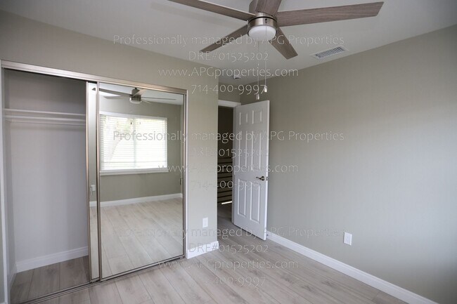 Building Photo - 1409 N Roundtree Ln