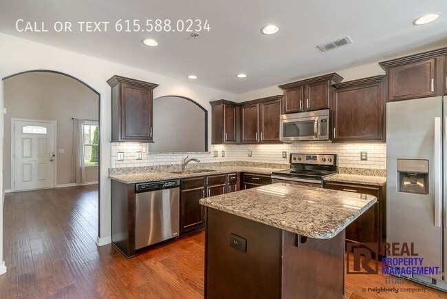Building Photo - 1052 Neeleys Bend E