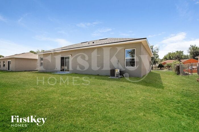 Building Photo - 568 Hummingbird Ct
