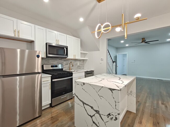 Building Photo - 5721 Broomall St