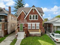 Building Photo - 13601 Northlawn St