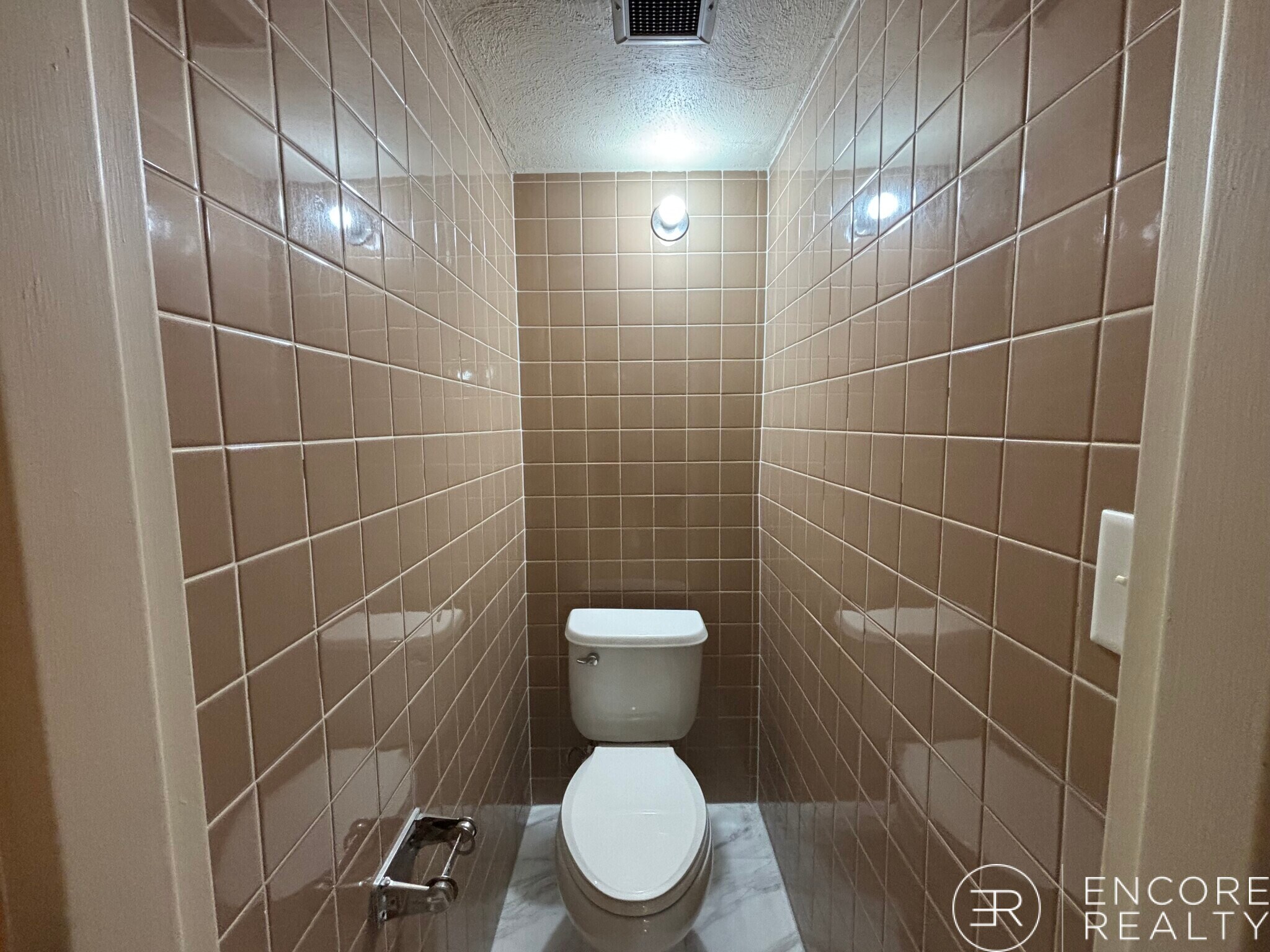 Building Photo - 1110 Commonwealth Ave