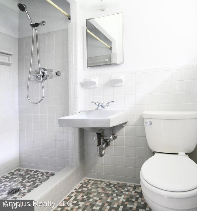 Building Photo - 5 br, 3 bath House - 6655 TENNYSON DR